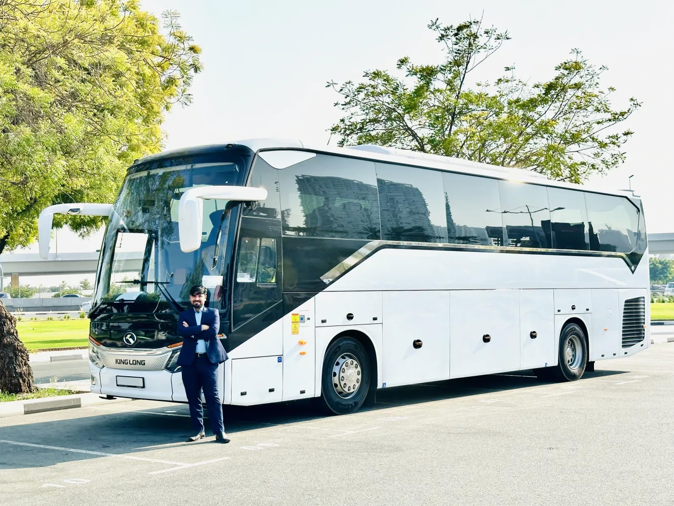 King Long XMQ6127 bus rental