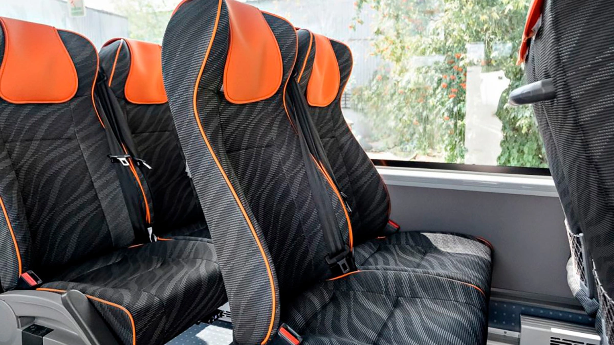 Yutong 6938 bus rental