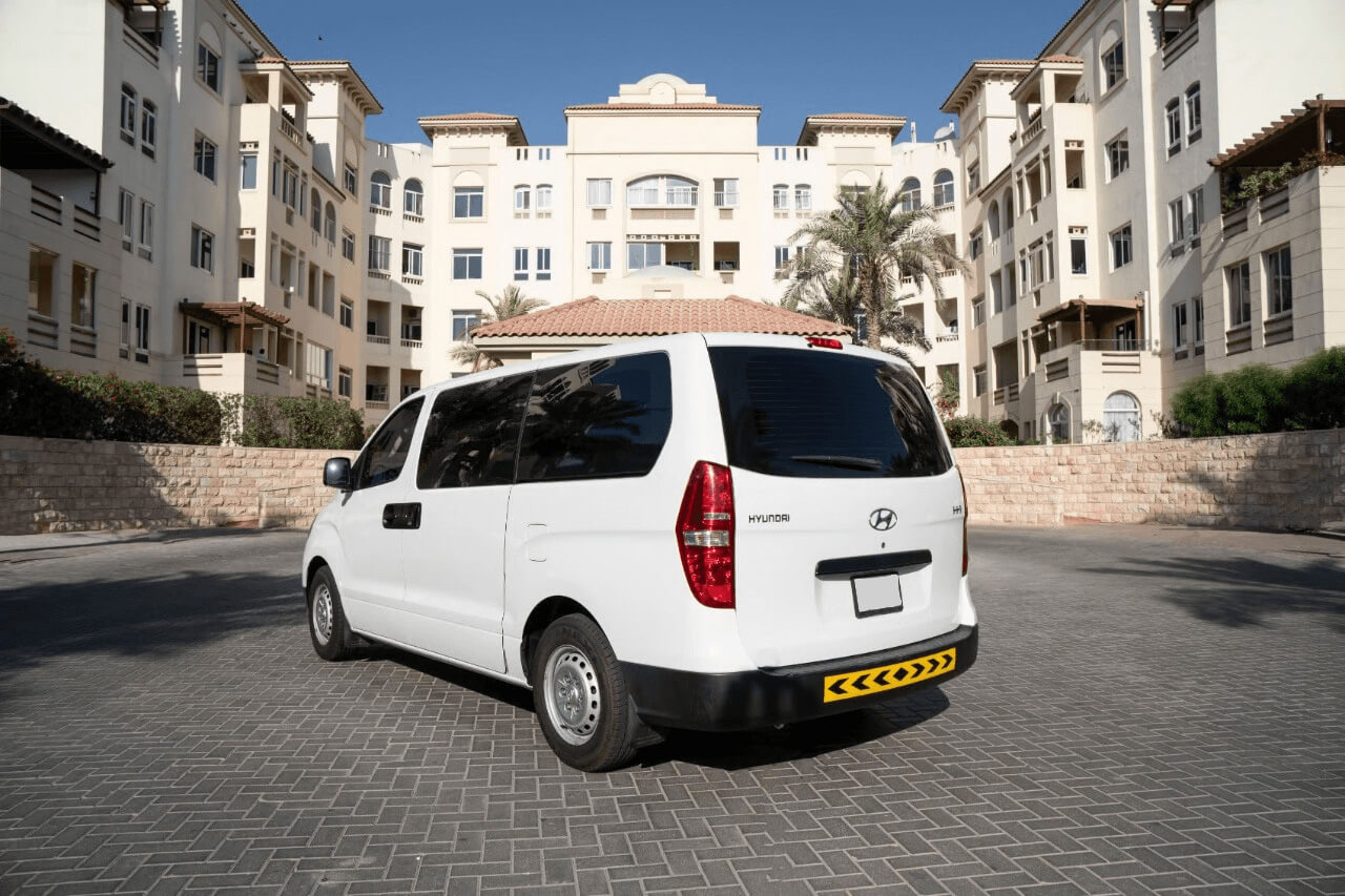 Hyundai Starex bus rental