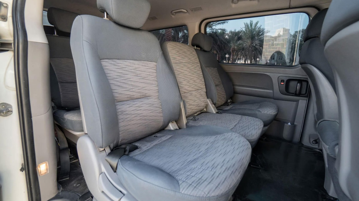 Hyundai Starex bus rental